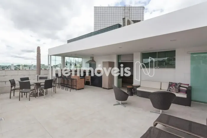 Excelente Triplex à venda no Bairro Nova Faloresta