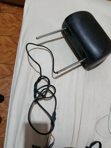 PAR ENCONSTO DE CABEÇA/ TELAS ESCRAVO 