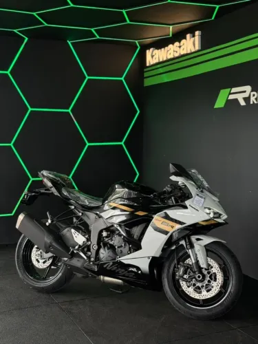 KAWASAKI ZX-6R 636 2026 BRANCA