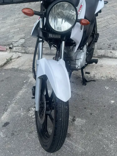 YAMAHA factor. Moto