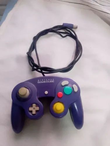 Controle original de GameCube funcionando perfeitamente 