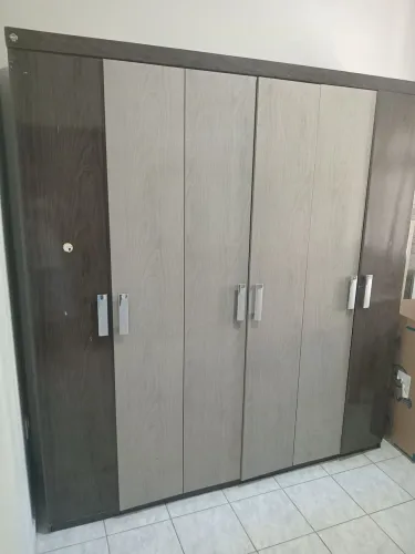 Vendo o guarda-roupa motivo do indo embora