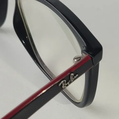Óculos Ray-Ban-Original, trazido da Itália. Clássico para sol ou grau