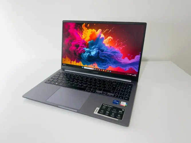NOTEBOOK SAMSUNG GALAXY BOOK3-I7-13th-16GB RAM-SSD 512GB-TELA 15.6 IPS-INTEL ARC 4GB
