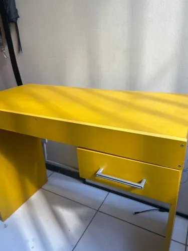 Mesa escrivaninha
