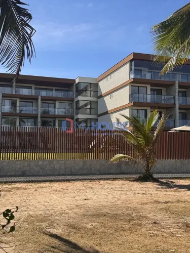 Apartamento com 2 suítes em condomínio pé na areia à venda no Jardim Atlântico, Ilhéus, BA