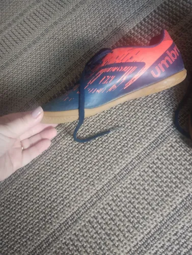 Chuteira umbro futsal tamanho 35