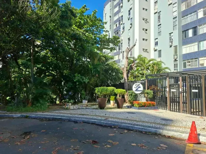APARTAMENTO 3 QUARTOS 1 SUÍTE 110M² PITUBA - NASCENTE COM DEPENDÊNCIA