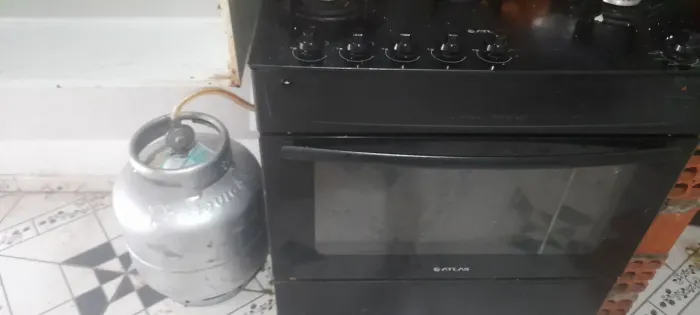 Vendo fogão só 170$. Entrego.