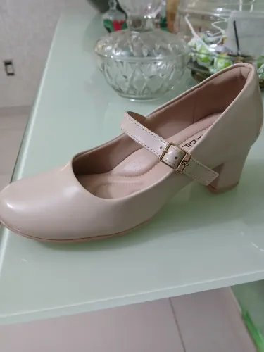 Sapato estilo boneca piccadilly