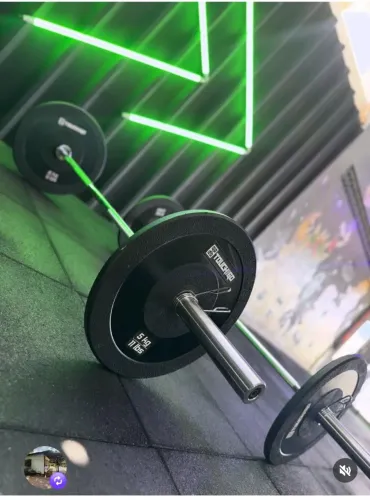 Barra olímpica com par anilhas de cross fit 5kg