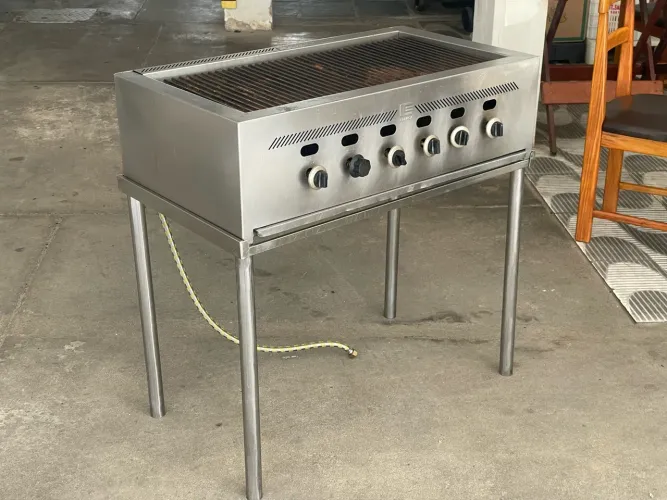 Chair Broiler a Gás 6 Queimadores EDANCA com Mesa de Inox