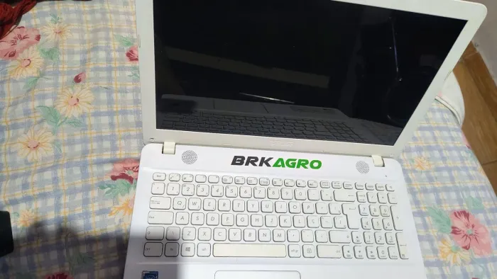 Notebook Asus branco aceito propostas