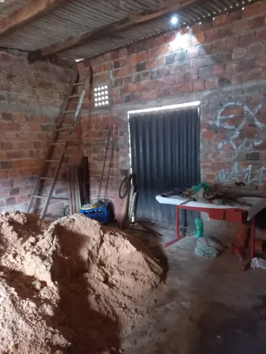 Vendo uma casa bem localizada na sete palmeiras