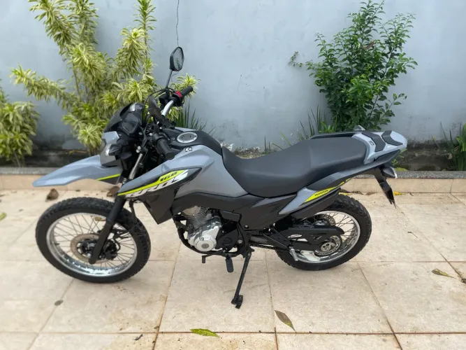 Vendo bros 160 em dia