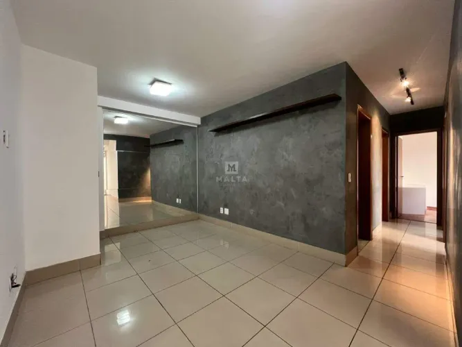 Apartamento com Área Privativa para alugar no Alto Caiçara, 03 Quartos e Suíte