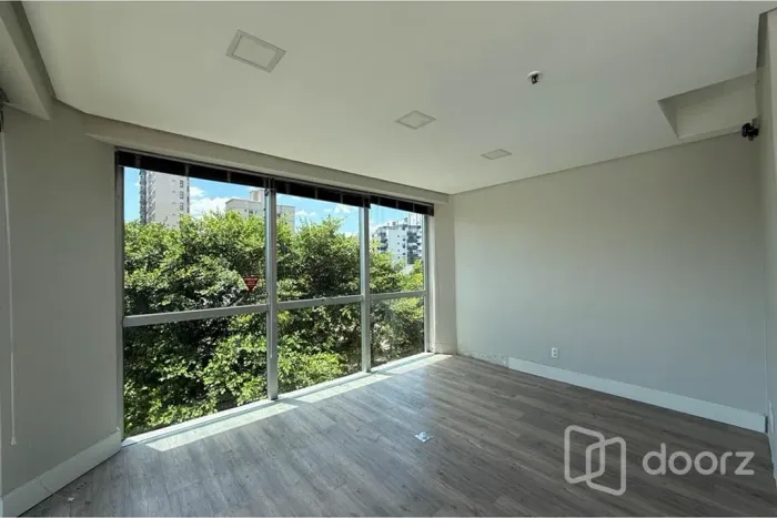 Imóvel na Dom Pedro II com 0 dormitórios e 43.35m²