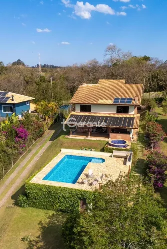 Casa em Piracaia na represa Jaguari em condomínio fechado com ampla área de lazer