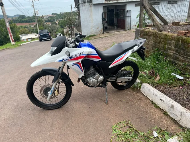 Xre 300