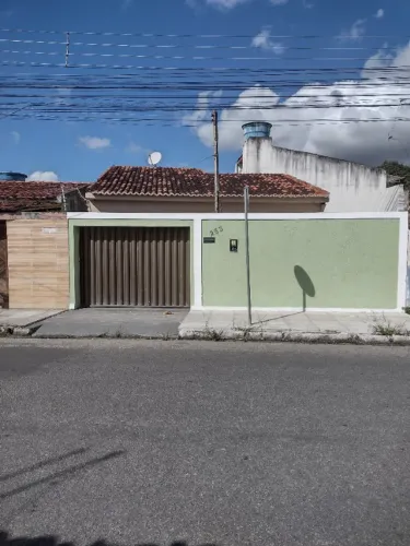 ALUGA-SE UMA CASA - BAIRRO BRASÍLIA - ARAPIRACA- 2 QUARTOS