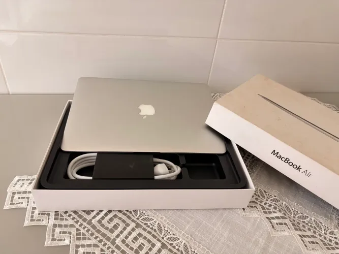 MacBook Air 2013 // A1466