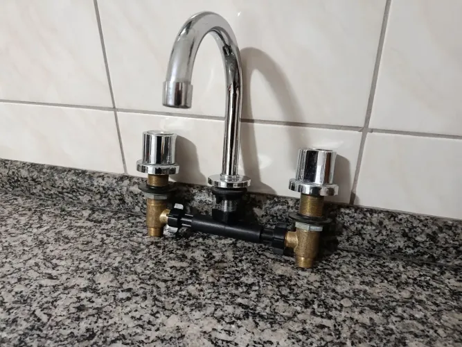 Torneira misturador para lavatório