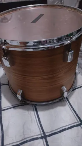 Surdo de bateria 16