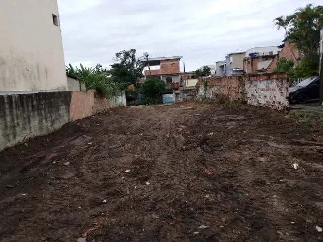 Terreno de 435 M² - Estr. São Pedro - Vista Alegre - São Gonçalo - RJ -