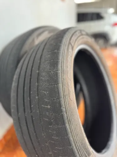 Pneus 225/50/18