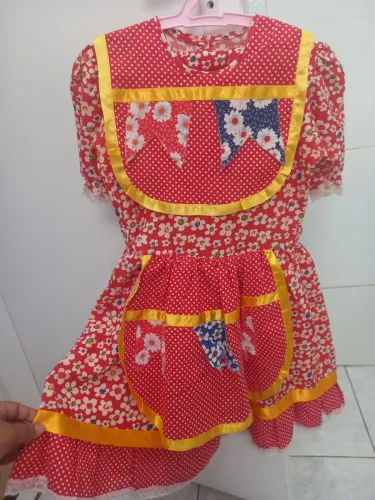 Vestido para festa junina veste até o tamanho 6