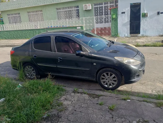 Peugeot 207 Sedan Passion XS 1.6 Flex 16V 4P AUT 2013