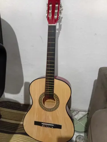 Violão novo