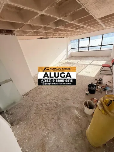 Alugo sala comercial com 41m² em empresarial em Ponta Verde - Maceió - AL