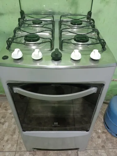 Fogão Eletrolux 4 bocas e forno OK (COM ENTREGA)