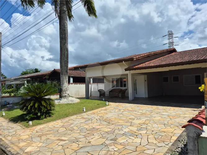 Condomínio com 4 quartos à venda em Morada da praia - SP