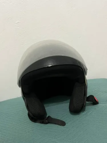 Capacete aberto