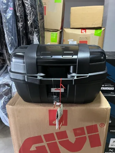 Bau Givi Trekker 52L alumínio Preto