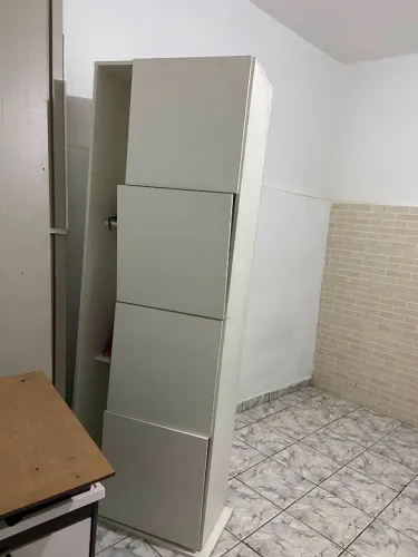 Guarda roupa suspenso - Branco