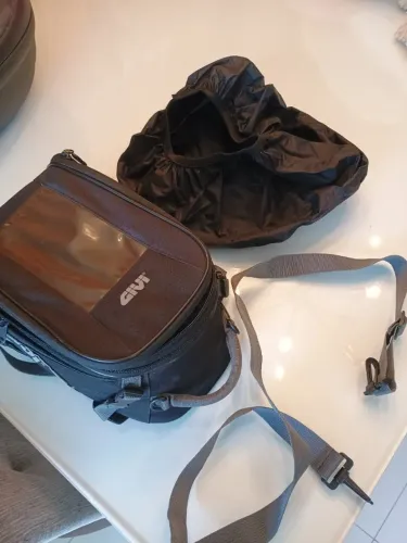 BOLSA DE TANQUE GIVI EA116 P/ HONDA NC 750X (Modelos 16-21)