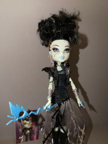 Boneca Frankie Stein Ghouls Rules - Monster High G1