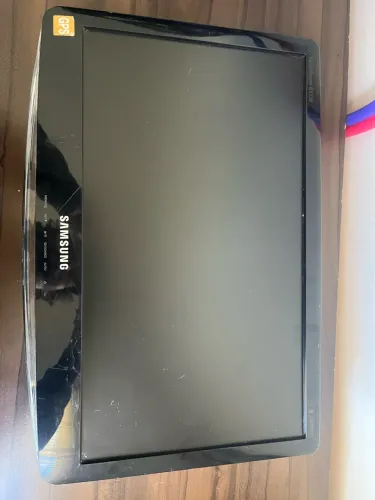 Monitor Samsung vga 18,5?