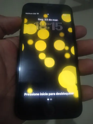 Vendo iPhone SE 2020 64g praticamente novo