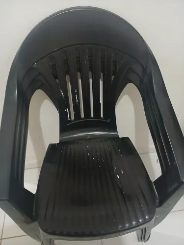 Cadeira de plástico 4 cadeiras