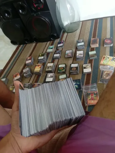 VENDO LOTE DE CARTAS COLECIONÁVEIS!**<br> de verdade.**