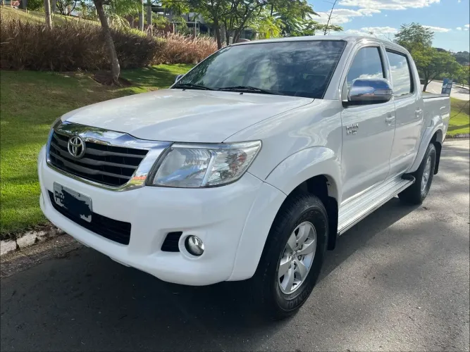 Toyota Hilux CD SRV 4X2 2.7 Flex 16V Aut. 2015
