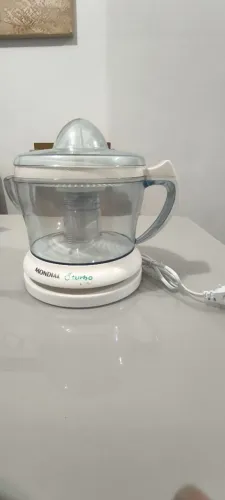 Espremedor de frutas Mondial 220V