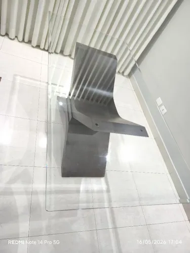 Vendo mesa 2mts x 1 metro, ou troco por mesa de meu interesse 