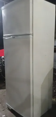 Geladeira gelando perfeitamente