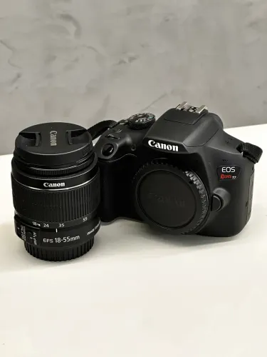 Canon EOS Rebel T7 + Lente 18-55mm - NOVA