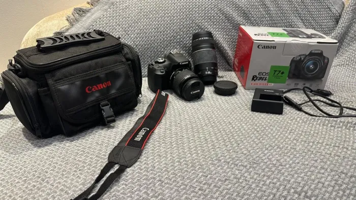 Canon T7 + 18-55 + 75-300 + Caixa + Nota Fiscal + Case
